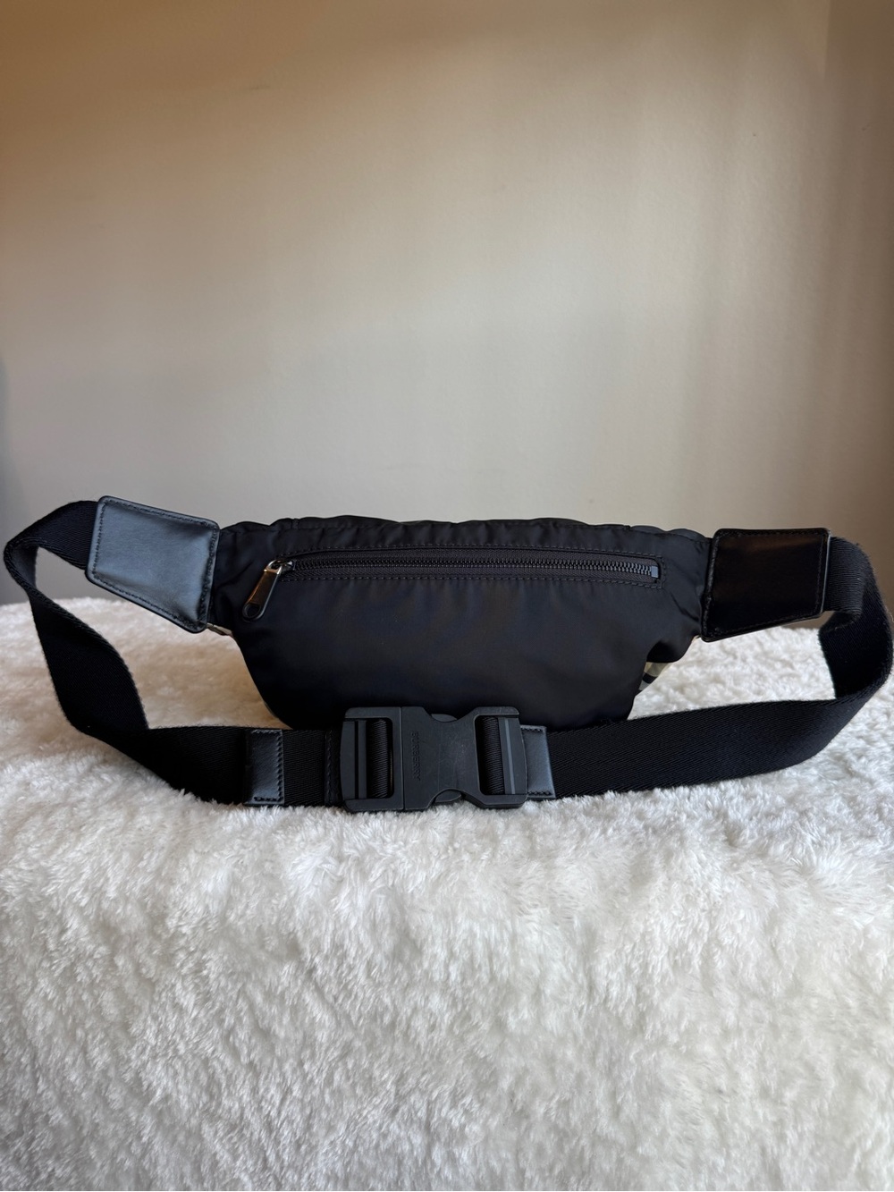 Burberry Beige Check Canvas and Black Logo Belt Bag - Picture 2 of 15
